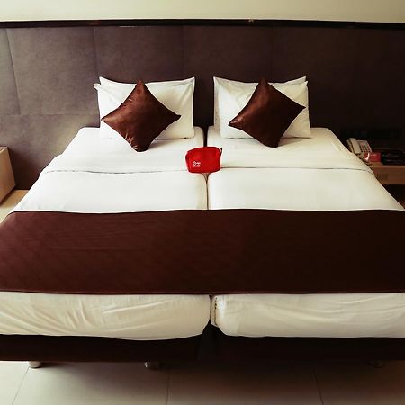 The Sirona Hotel Pune Exteriör bild