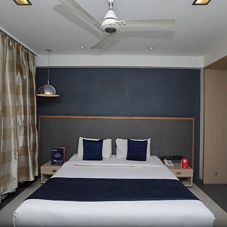 The Sirona Hotel Pune Exteriör bild