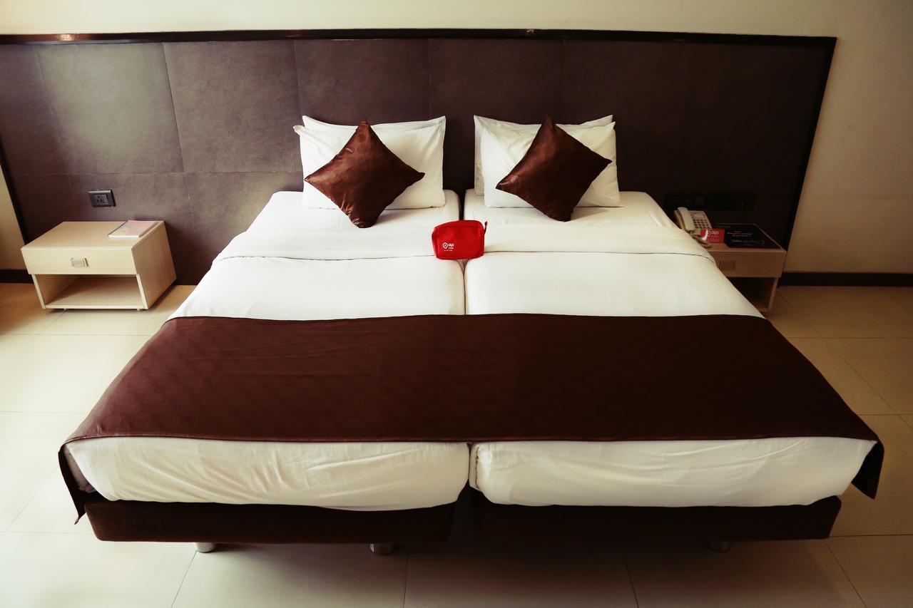The Sirona Hotel Pune Exteriör bild