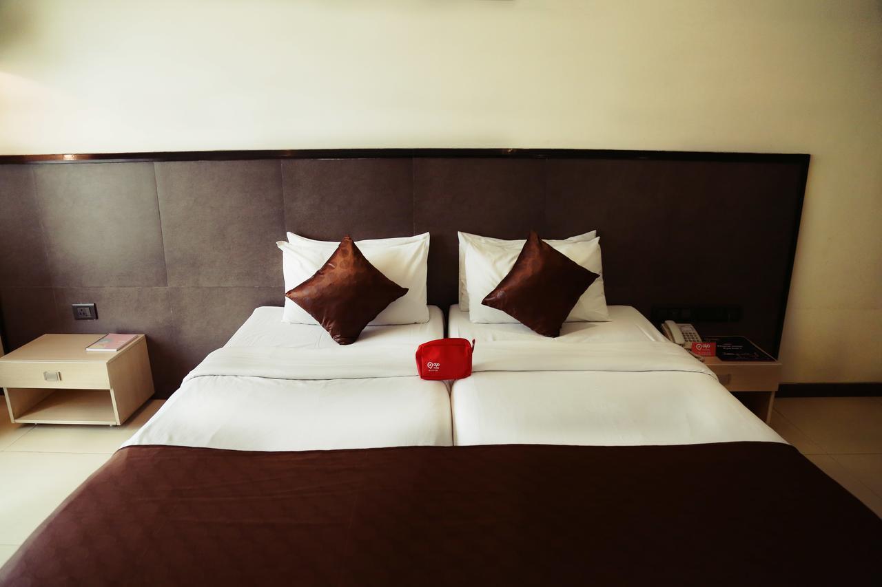 The Sirona Hotel Pune Exteriör bild