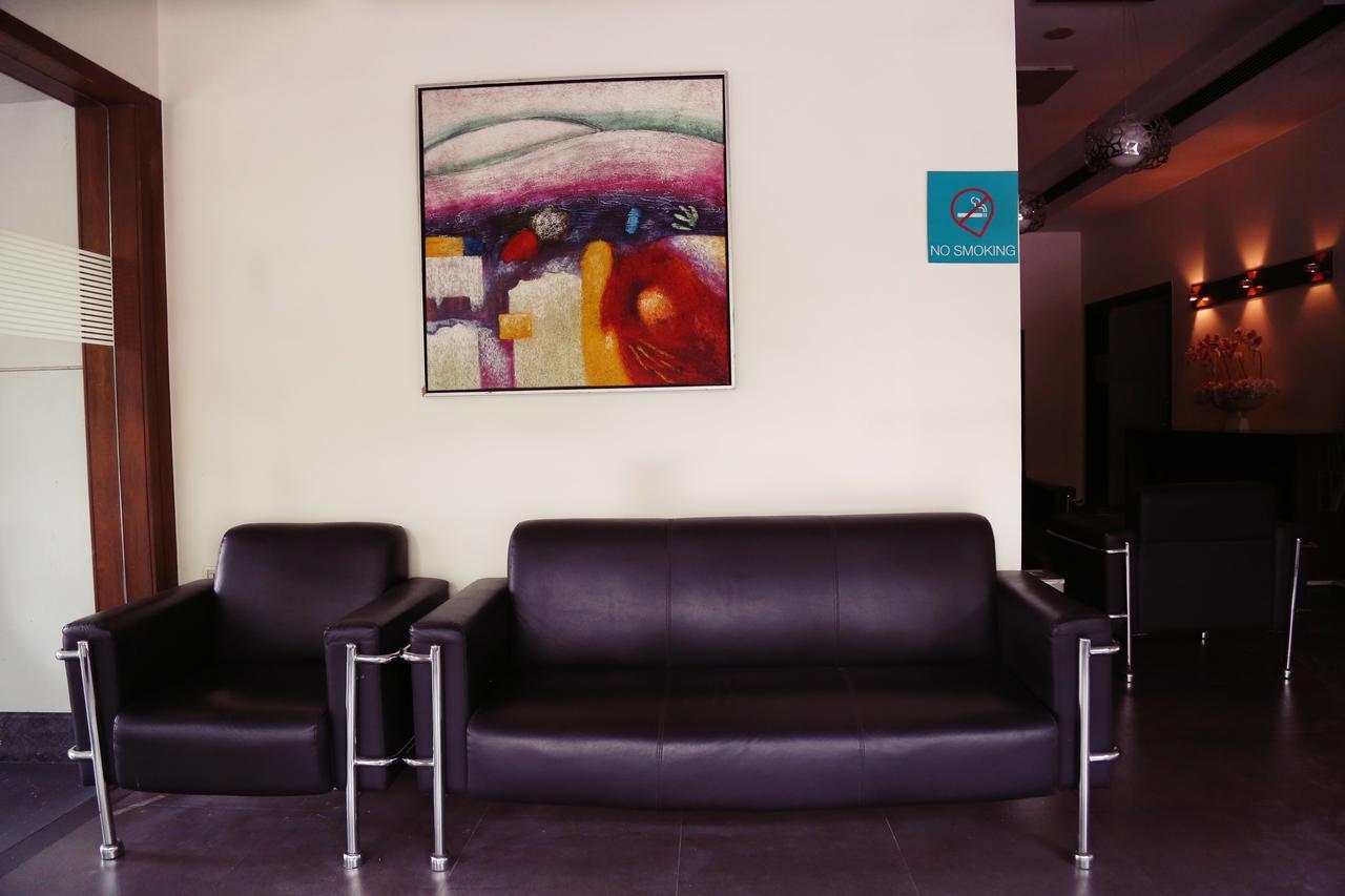 The Sirona Hotel Pune Exteriör bild
