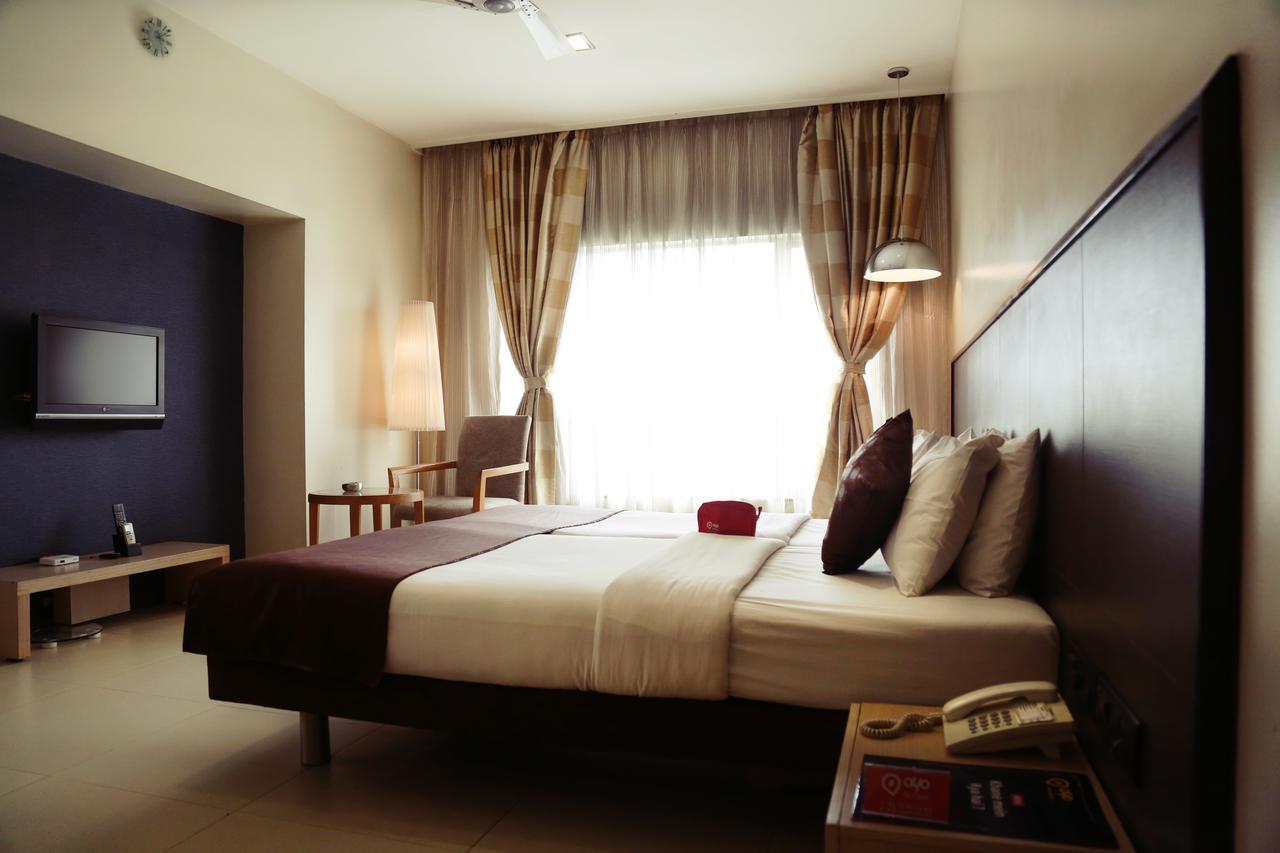 The Sirona Hotel Pune Exteriör bild