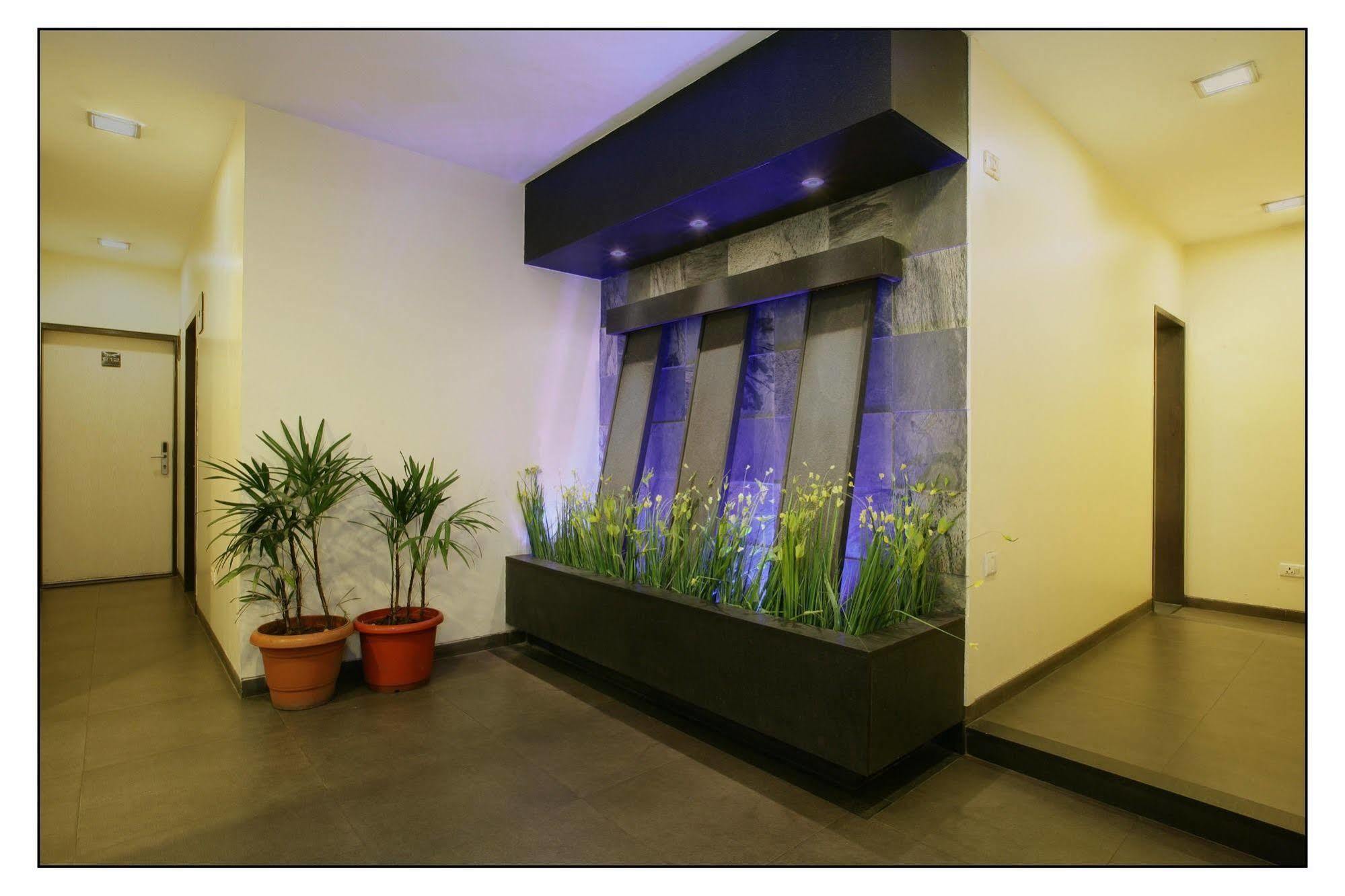 The Sirona Hotel Pune Exteriör bild