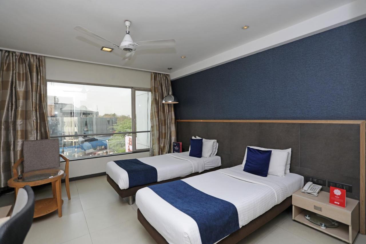 The Sirona Hotel Pune Exteriör bild