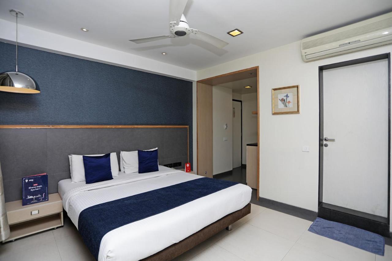 The Sirona Hotel Pune Exteriör bild
